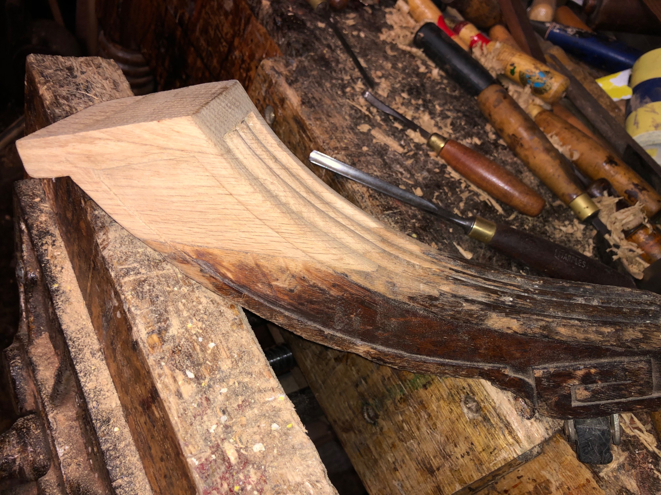 repairing a broken leg on an early 19thc oak drub table